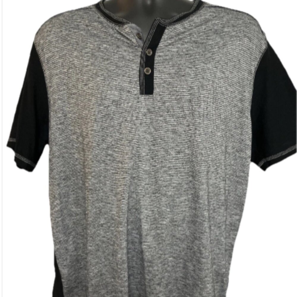 Distortion Men's XL Short Sleeve Multicolor Button Crew Neck Tee